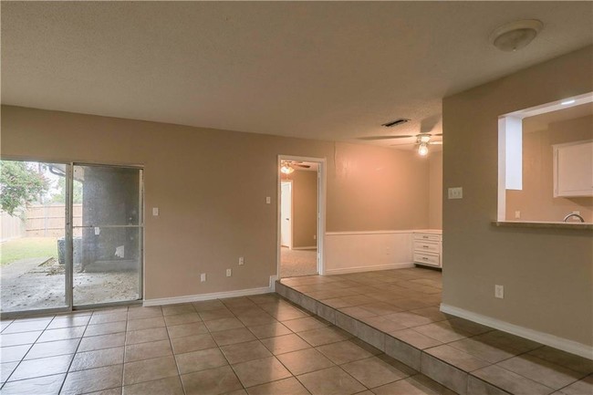 Building Photo - 11349 Quail Run St
