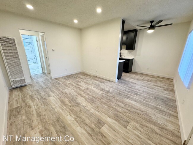 Foto del edificio - 2 br, 1 bath Apartment - 12721 Matteson Av...
