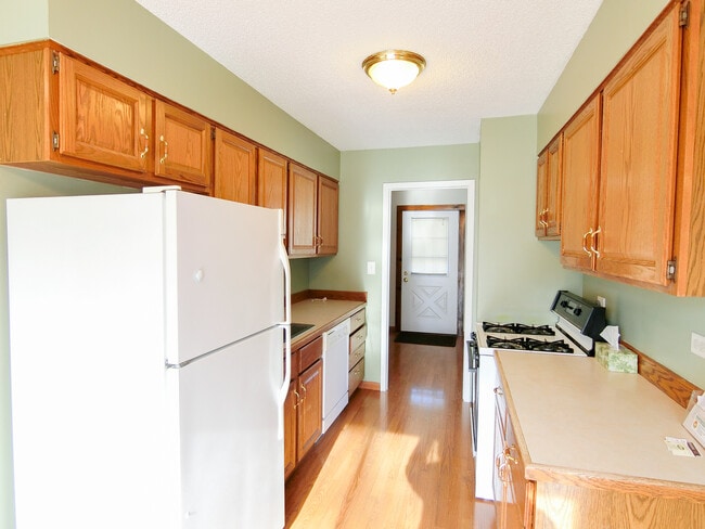 Building Photo - 517 Hingham Ln