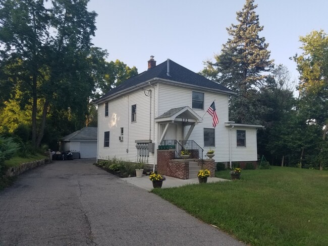 Building Photo - 102 Spring St