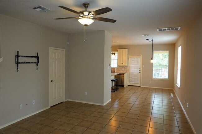Foto del edificio - 16100 S Great Oaks Dr