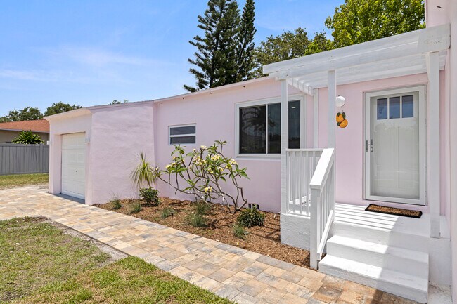 Foto del edificio - 1579 Bayshore Blvd