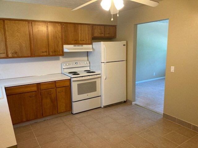 Primary Photo - 600 W Westplains Rd