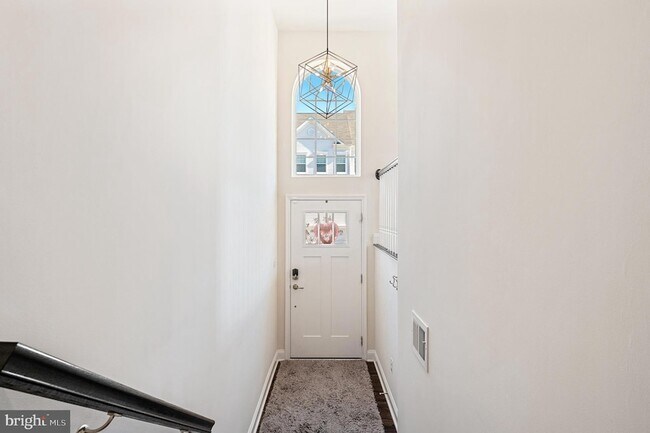 Foto del edificio - 2762 Lady Slipper Rd