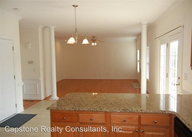 Building Photo - 4 br, 2.5 bath House - 3400 Willow Wind Drive
