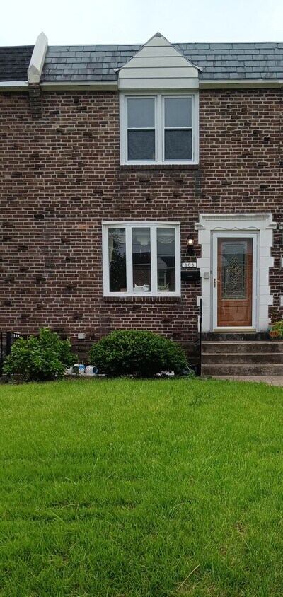 Primary Photo - 303 Westbridge Rd