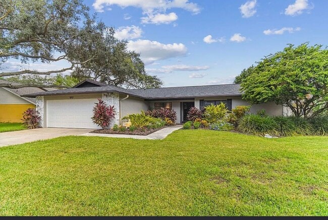 Building Photo - 11717 Rolling Oaks Ln