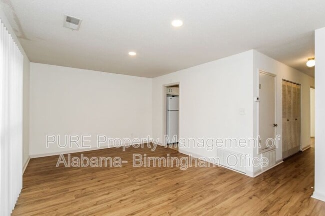 Building Photo - 6107 Crest Green Rd