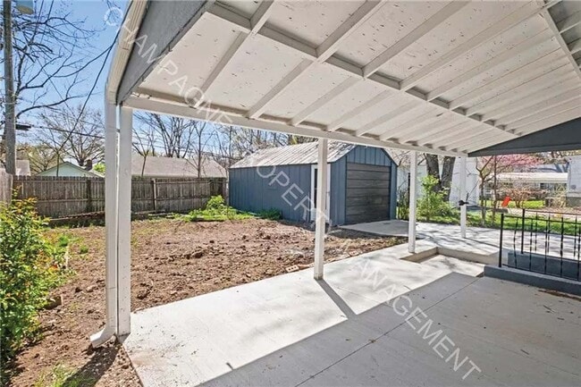 Building Photo - Modern Home in Waldo