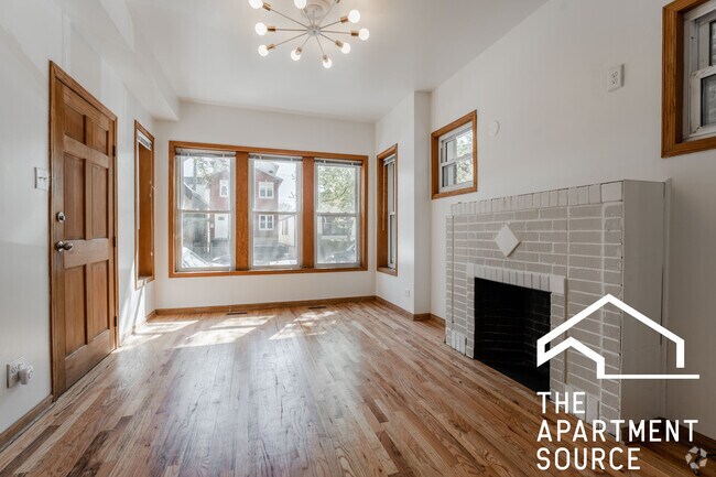 Building Photo - 2110 N Oakley Ave