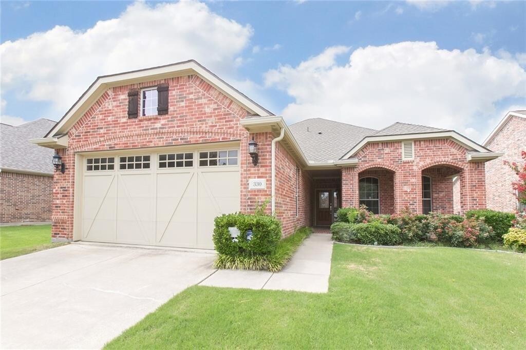 Foto principal - 330 Pebble Beach Dr