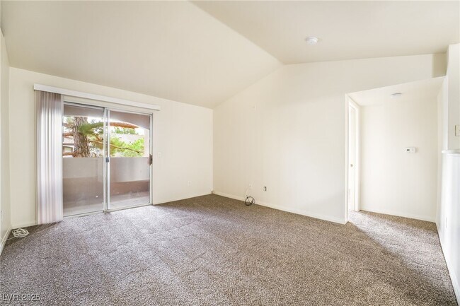 Foto del edificio - 231 W Horizon Ridge Pkwy