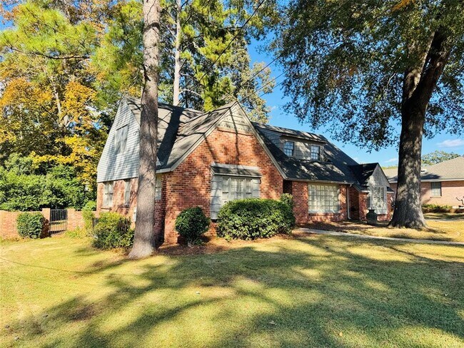 Foto del edificio - 2913 Sumter Ave