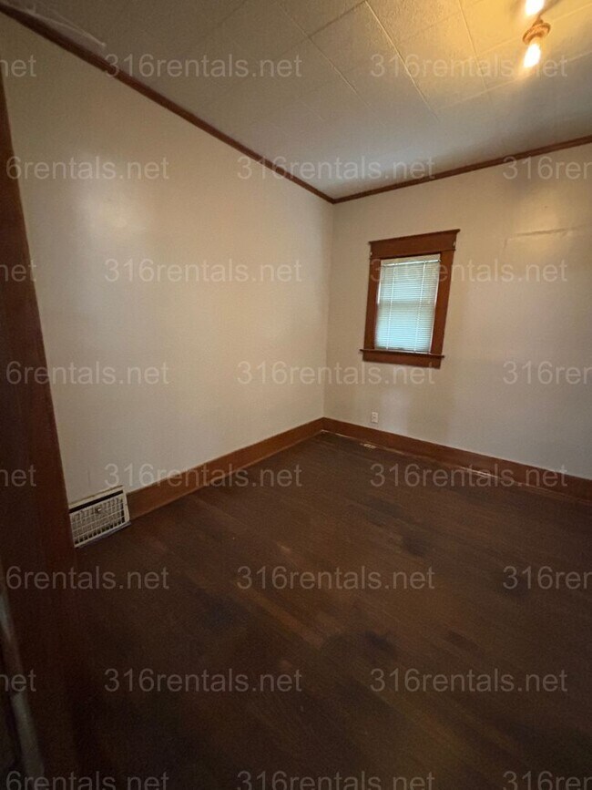 Foto del edificio - Five bedroom Two bath house for rent!