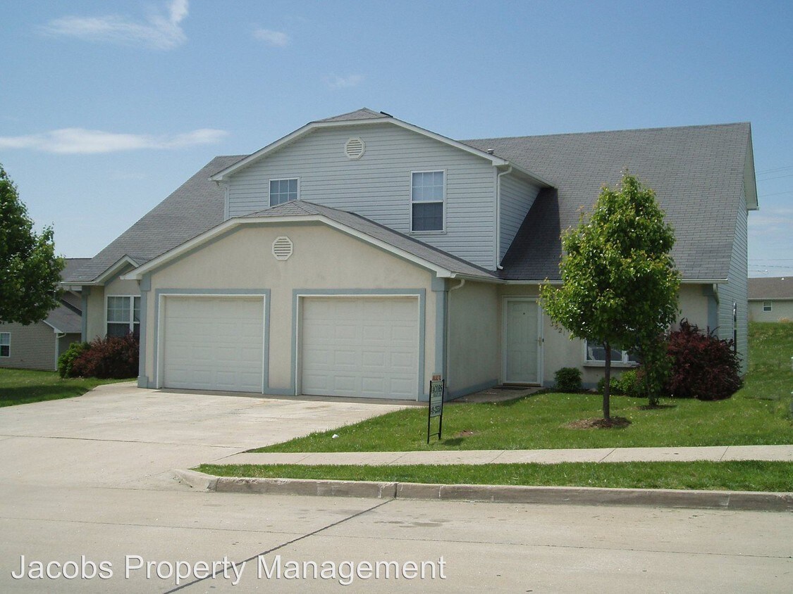 Foto principal - 2425 Calder Ct