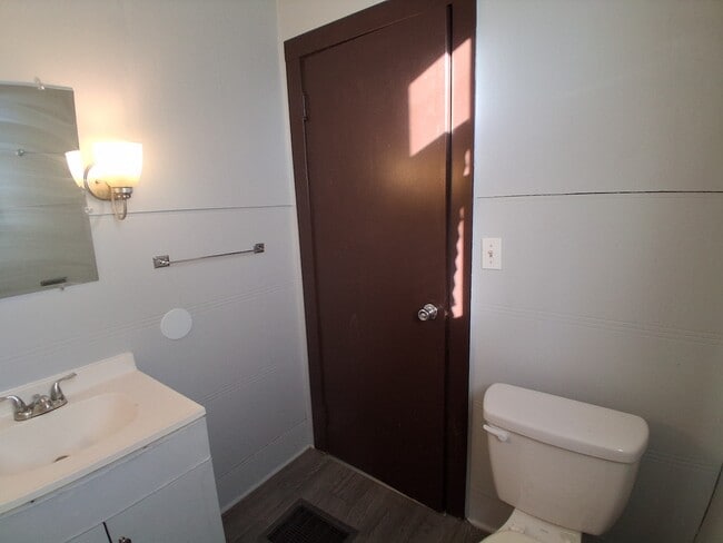 Foto del edificio - 54 Columbus St