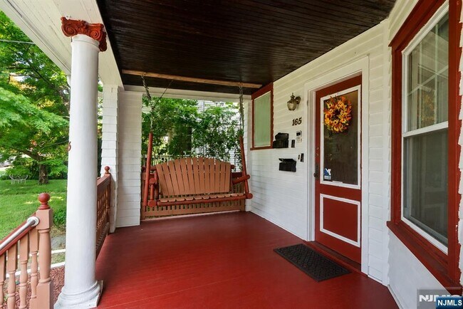 Foto del edificio - 165 Claremont Ave