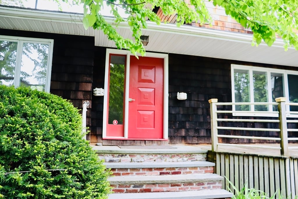 Primary Photo - 20 Tidd St