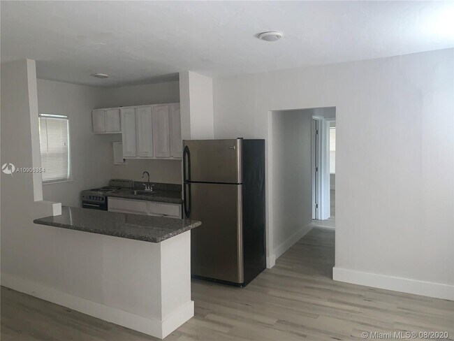 Building Photo - 690 NE 61st St
