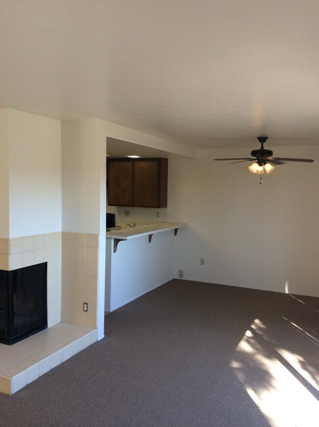 Building Photo - COLLEGE GROVE #98