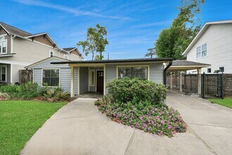 Building Photo - 1505 Chippendale Rd