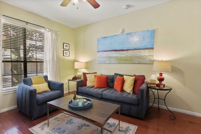 Building Photo - Corporate Furnished Rental