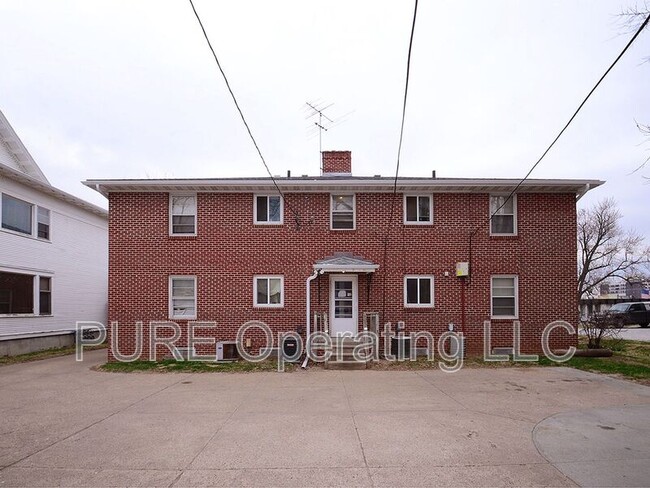 Building Photo - 210 N 32nd Ave