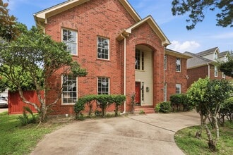 Building Photo - 2114 Gentryside Dr