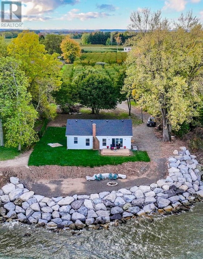 Building Photo - 8 Firelane 11b Rd