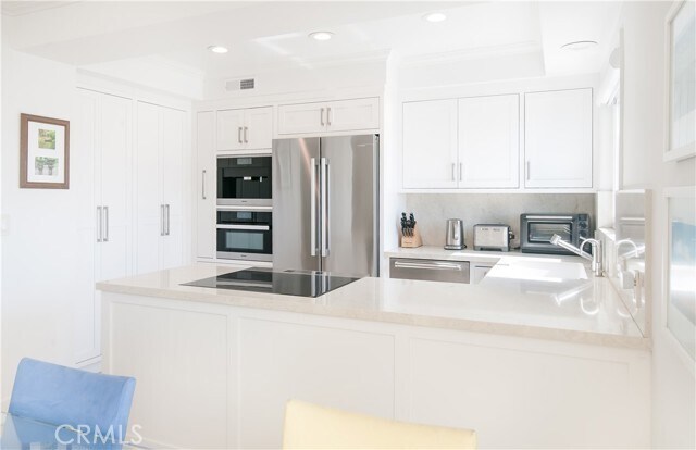 Foto del edificio - 251 Lower Cliff Dr