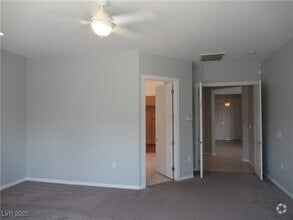 Building Photo - 2091 Clearwater Lake Dr