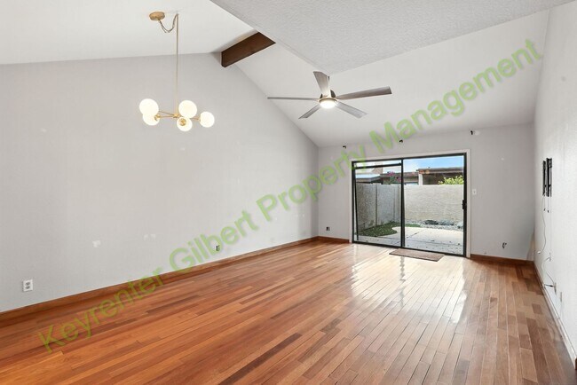 Foto del edificio - Charming 3-bed/2bath Chandler Home