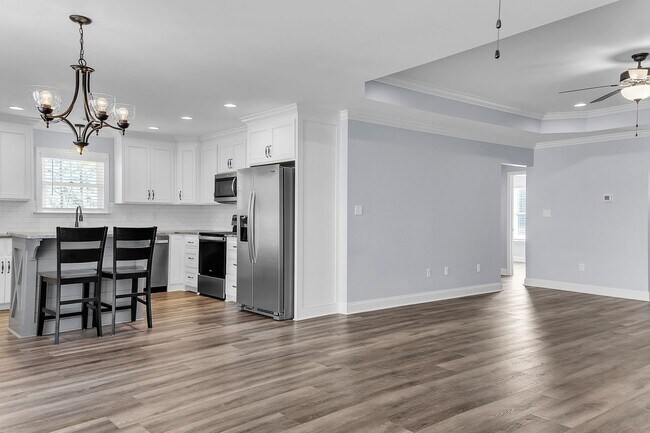 Building Photo - 5731 Shasta Pines Way