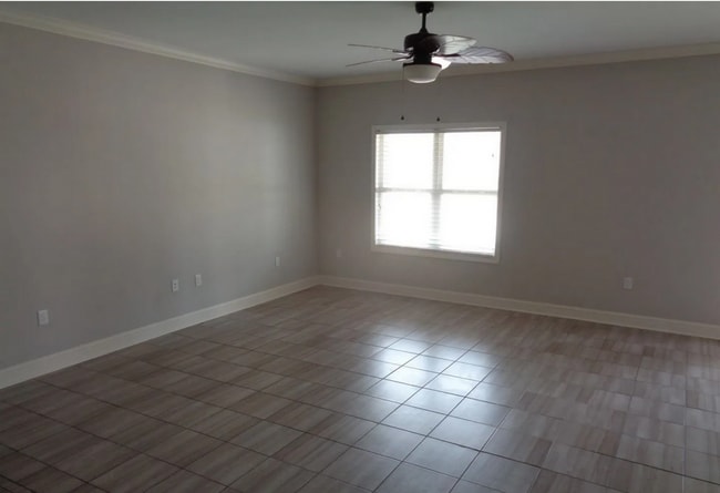 Photo - 3 Bed/ 2.5 Bath House