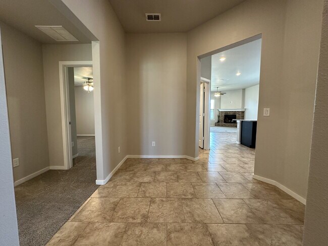 Building Photo - 3-Bed Home with Cozy Fireplace in Bell Farms!