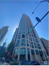 Building Photo - 400 N La Salle Dr