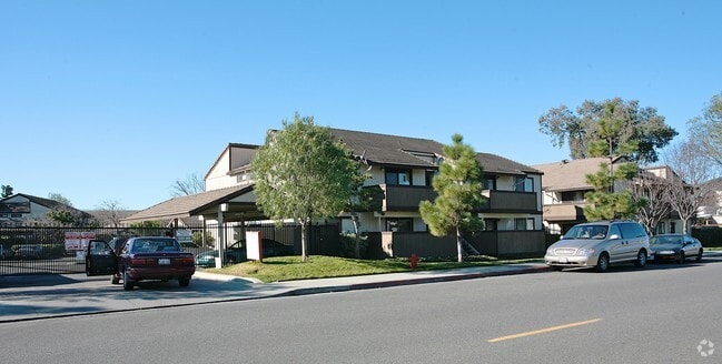 Building Photo - Summerhill Place Apartments