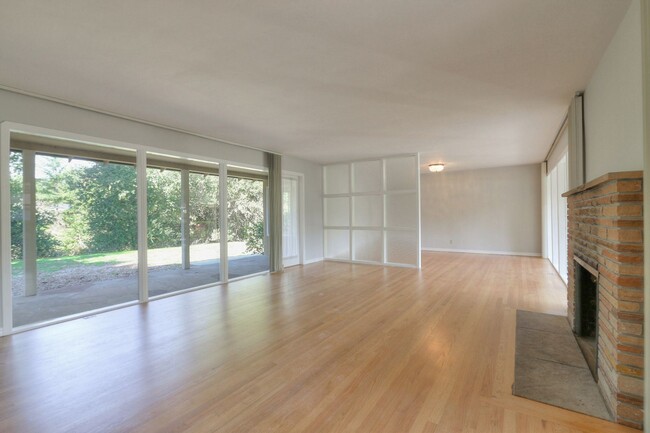 Building Photo - 3 br, 2 bath House - 14691 HORSESHOE DRIVE