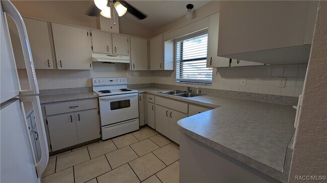 Foto del edificio - 5334 W Customer Ct