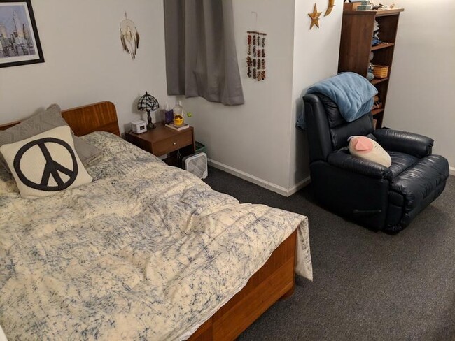 Building Photo - 1 Bed Apartment In Graduate Hospital SW Ce...