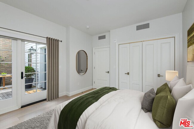 Foto del edificio - 15225 Palisades Village Ln