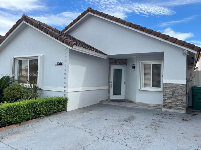 Foto del edificio - 11512 SW 6th St