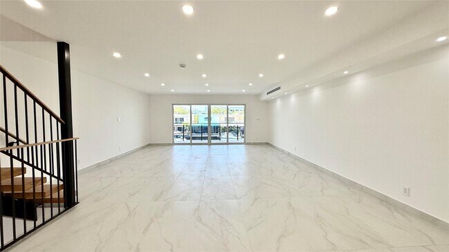 Foto del edificio - 3826 NE 171st St