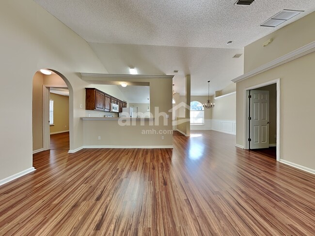 Building Photo - 2907 Majestic Oaks Ln