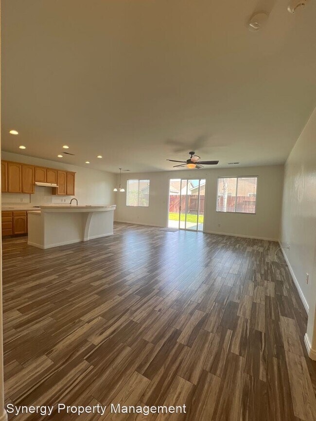 Building Photo - 3 br, 2 bath House - 9206 Blossom Time Avenue