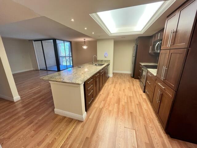 Foto del edificio - 2255 Lindell Blvd