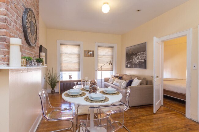 Livingroom - 750 Willoughby Ave