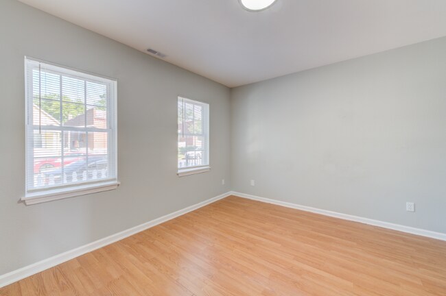 Foto del edificio - 77xx Vermont Ave