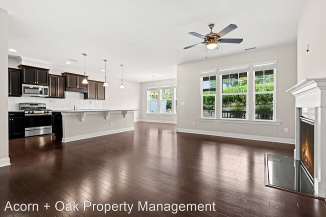Foto del edificio - 3 br, 3.5 bath House - 305 Acorn Hollow Pl.