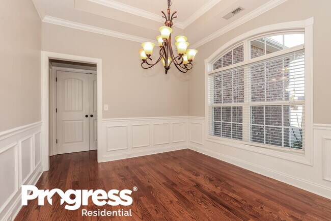 Building Photo - 1802 Walking Dr